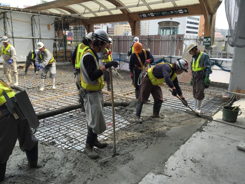 仙台駅東西自由通路拡幅・東口駅ビル新築工事