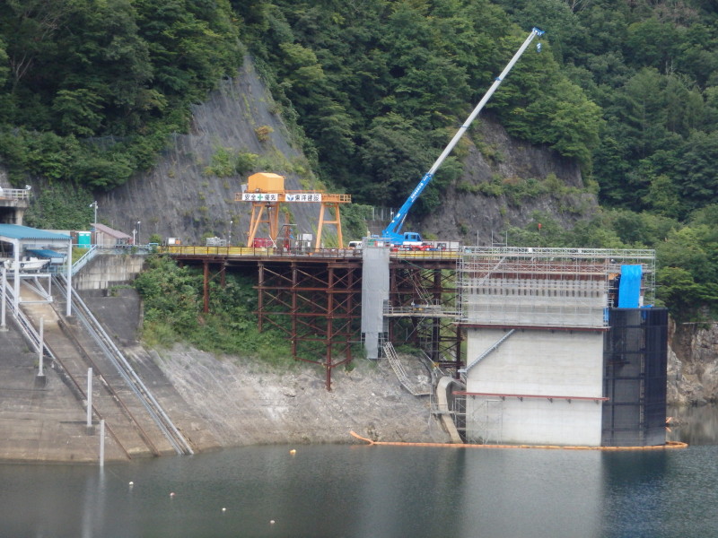 下小鳥ダム導水路止水対策工事